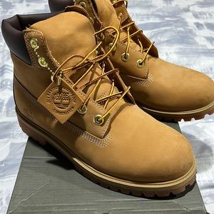 Hi I’m selling timberland premium 6 inch waterproof boot( wheat nubuck)